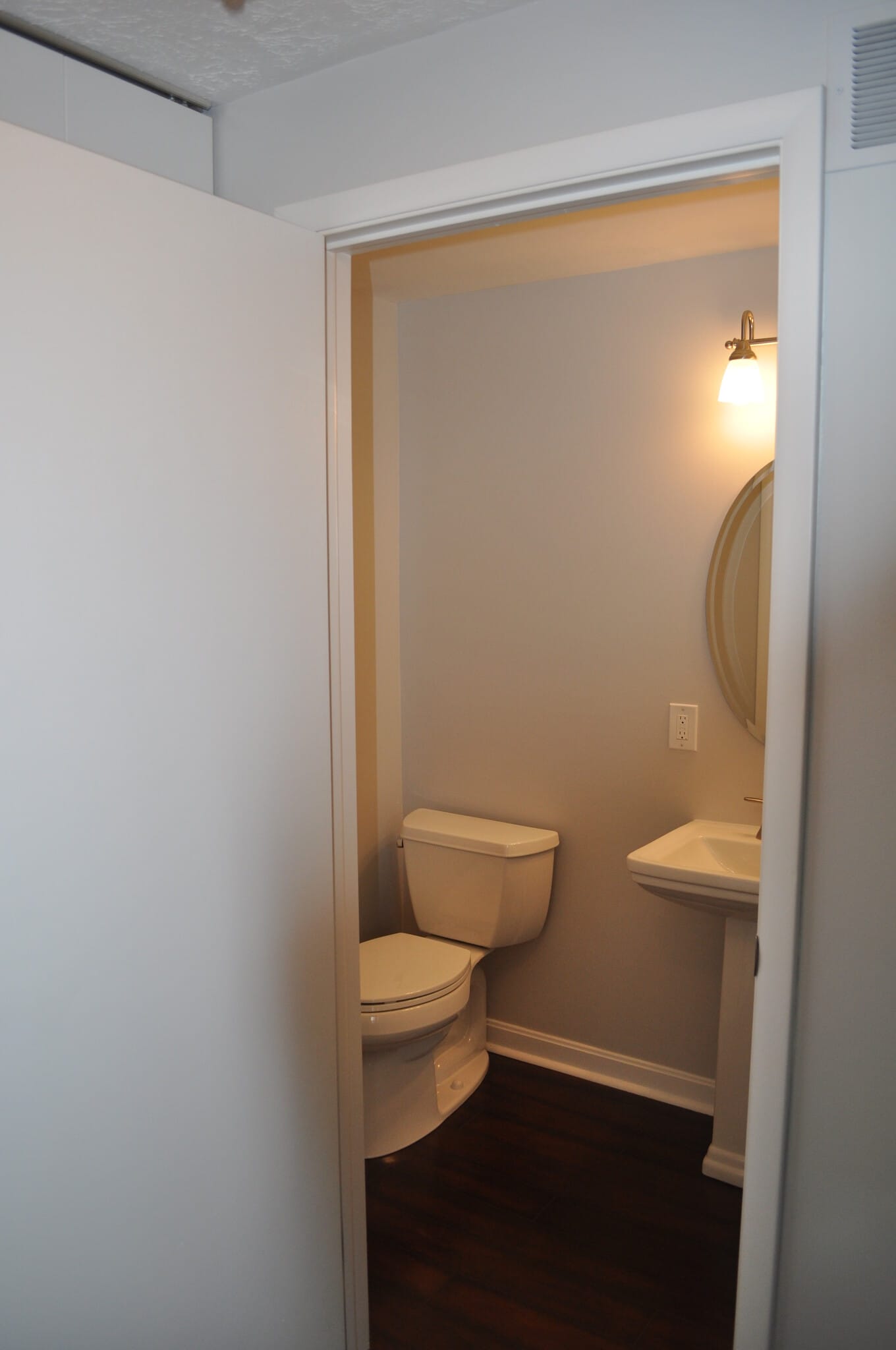 1st floor powder room - 1019 Cottonwood Ct.