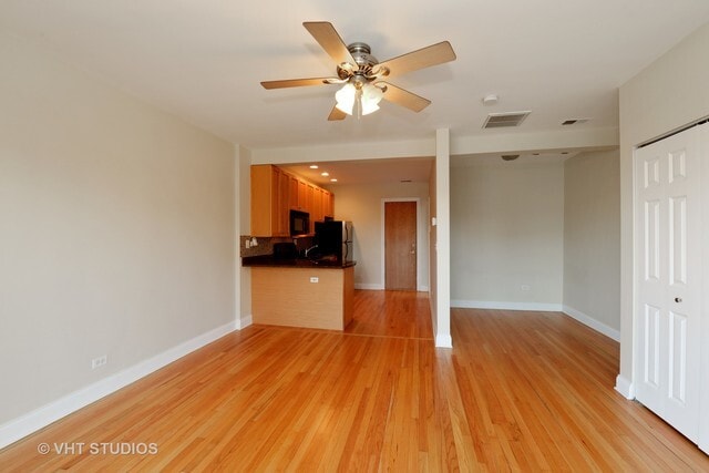Building Photo - 3765 N Racine Ave