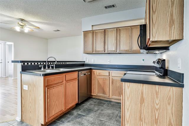 Building Photo - 3229 Spring Crest Ct