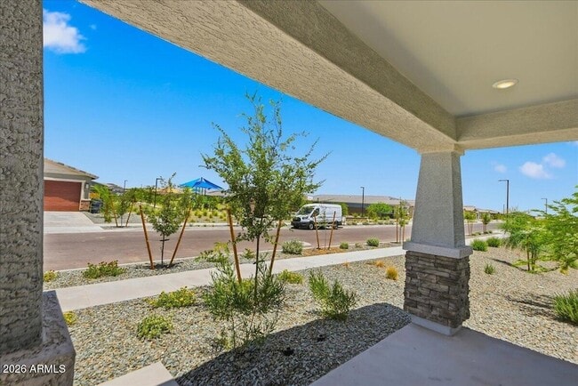 Building Photo - 15875 W Cottontail Ln