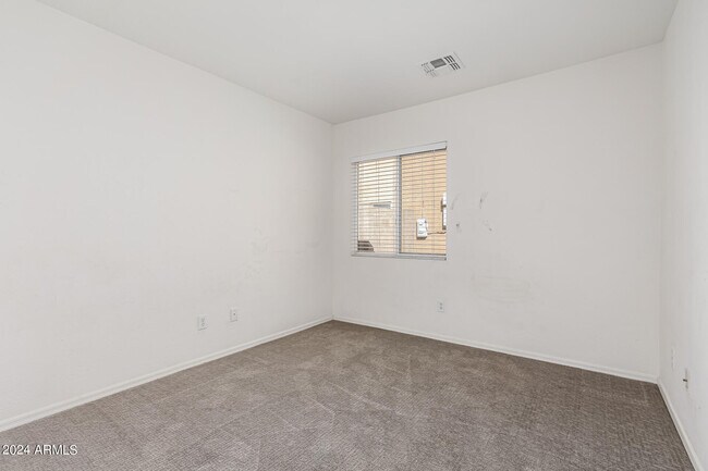 Building Photo - 22316 W Woodlands Ave