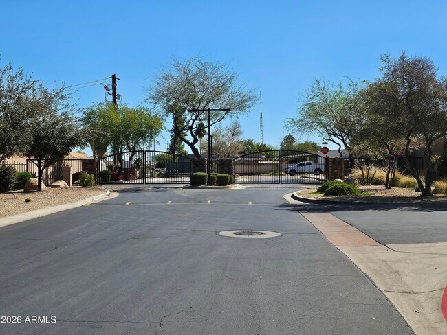 Building Photo - 3936 E Minton St