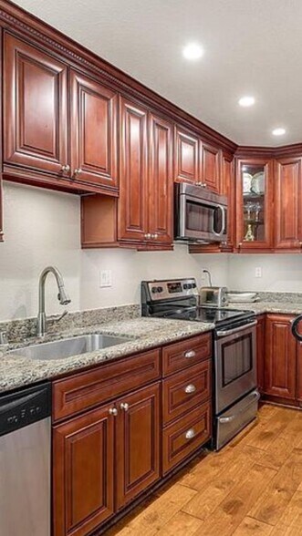 Building Photo - 661 Yolo Ct