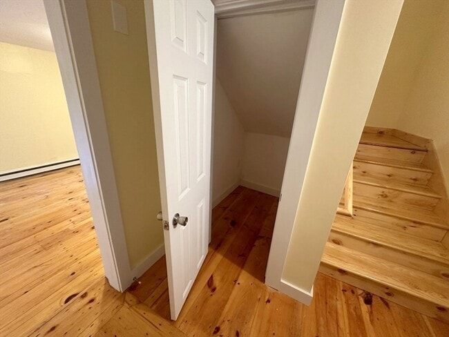 Building Photo - 227 Bridge St