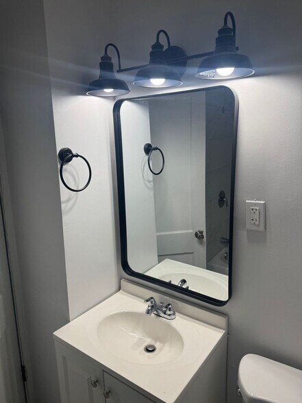 Building Photo - 1328 Semmes St