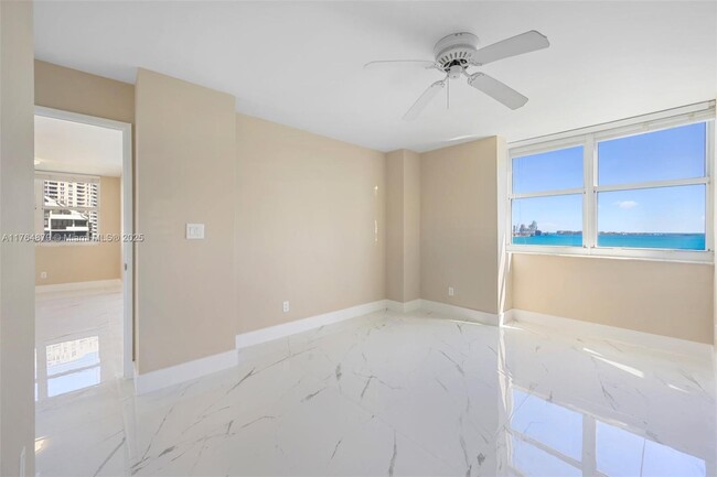 Building Photo - 770 Claughton Island Dr