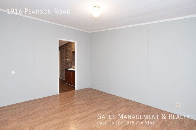 Building Photo - 1916 Pearson Rd