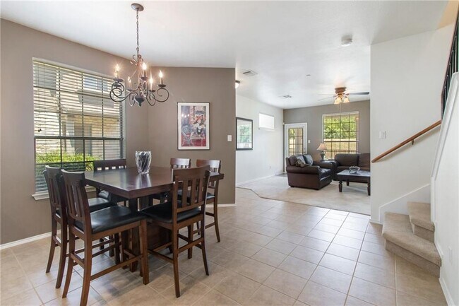 Building Photo - 9201 Brodie Ln