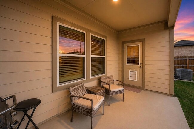 Building Photo - 18517 Cremello Dr