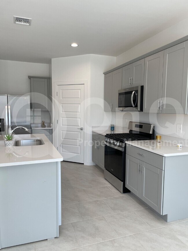 Building Photo - 12431 W Mieko Ln
