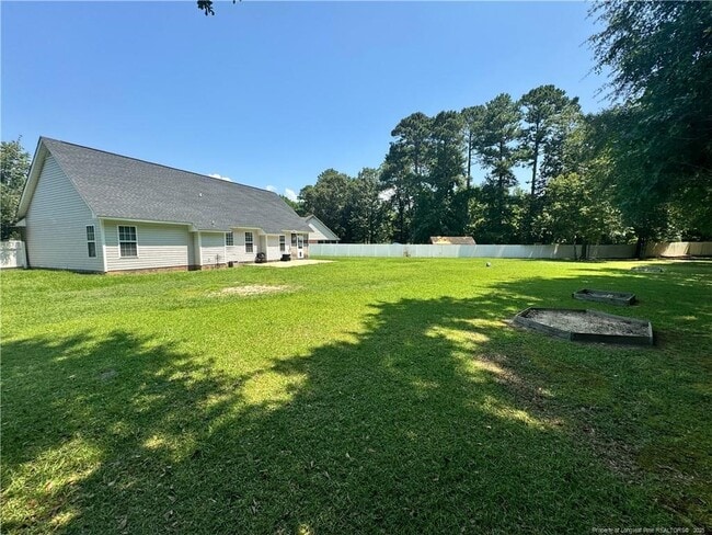 Building Photo - 130 Hosta Dr