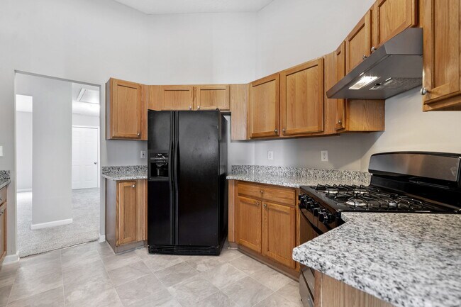 Building Photo - 3690 Golfe Links Dr