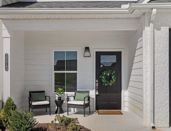 Building Photo - NEW 2 Bedroom Townhome in Cleveland!