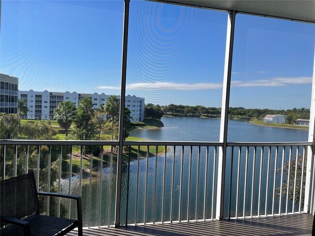 Building Photo - 10730 NW 66th St