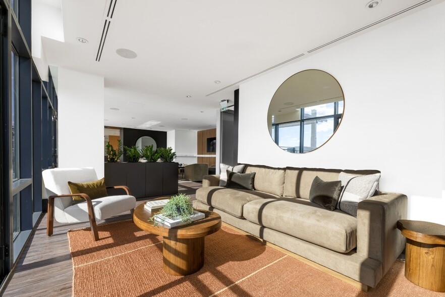 Interior Photo - Latitude