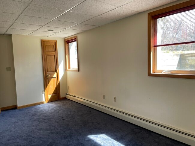 Building Photo - 129 Clinton Corners Rd