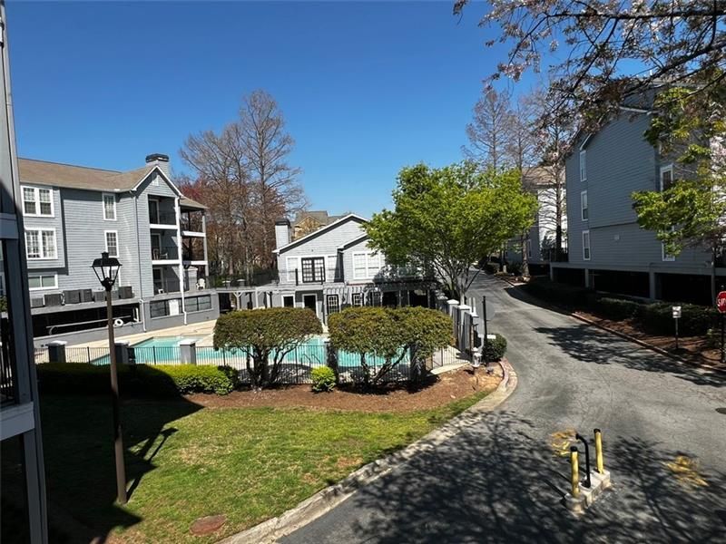 Building Photo - 424 Granville Ct