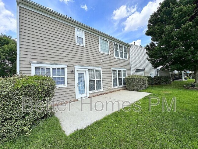 Building Photo - 12405 Honeychurch St