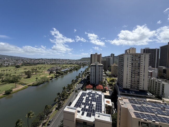 Building Photo - 2421 Ala Wai Blvd