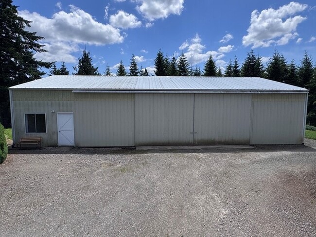 Building Photo - Gorgeous Home on 23 Acres Includes 22x32 S...
