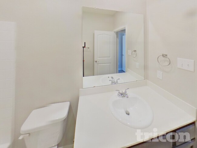 Building Photo - 110 Columbia St