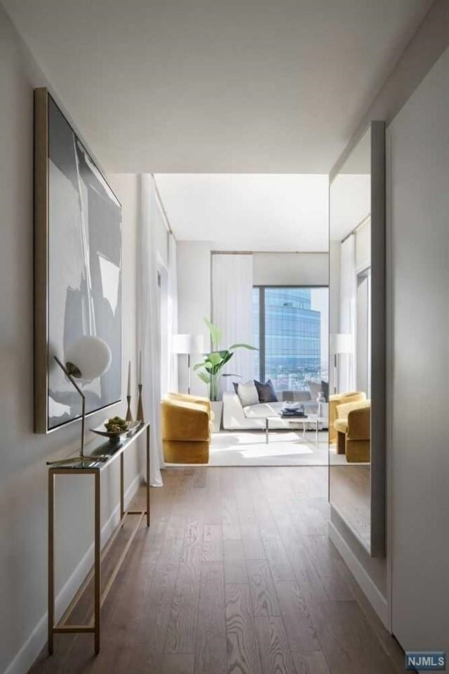 Building Photo - 99 Hudson St