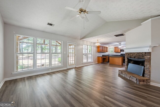 Building Photo - 209 Garrison Chase