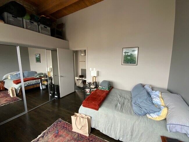 Bedroom - 1701 N Damen Ave