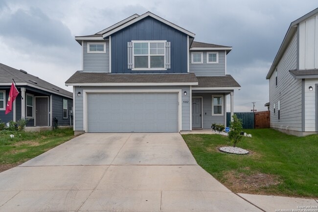 Primary Photo - 5802 Rolling Gln