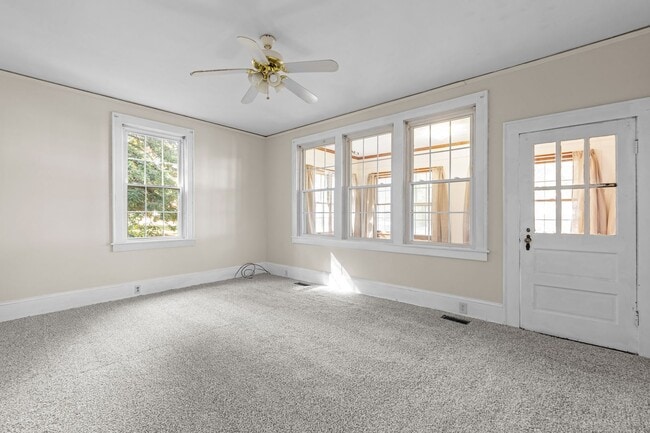 Building Photo - 308 Causey Ave