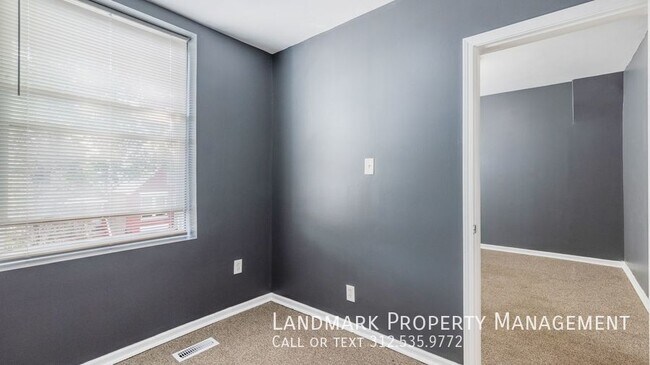 Building Photo - 2612 W 25th St