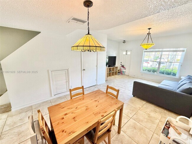 Building Photo - 70 Whitehead Cir