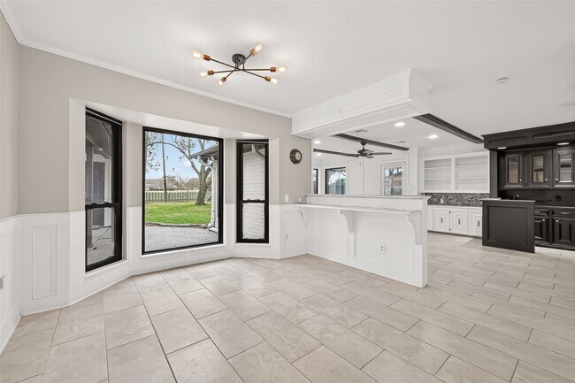 Building Photo - 707 Montclair Blvd