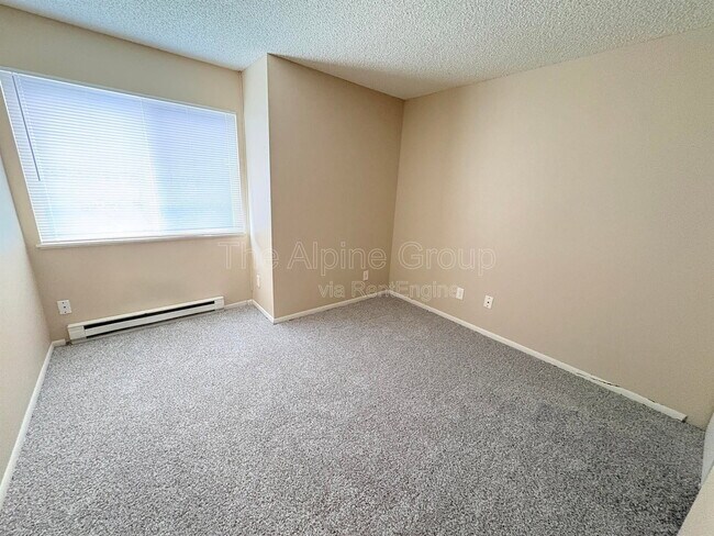 Building Photo - 17890 SW Alexander St