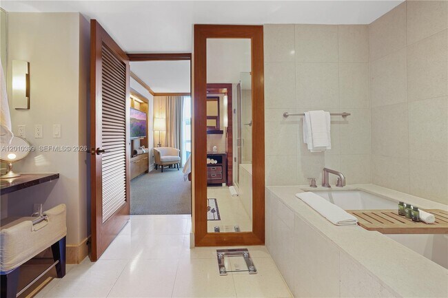 Building Photo - 6801 Collins Ave