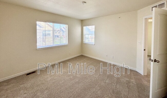 Building Photo - 12874 Jasmine St