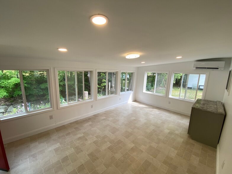 Building Photo - 161 Powderhouse Rd
