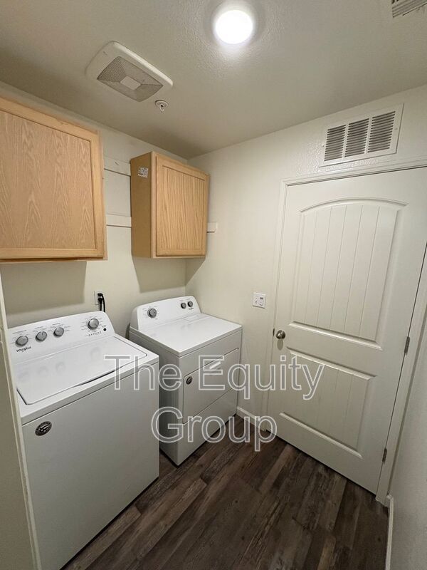 Building Photo - 717 W Perez Ave