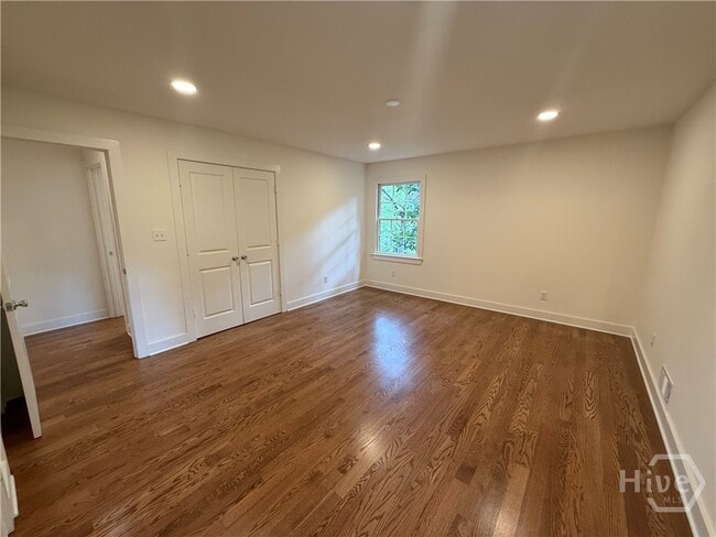 Building Photo - 185 Landor Dr