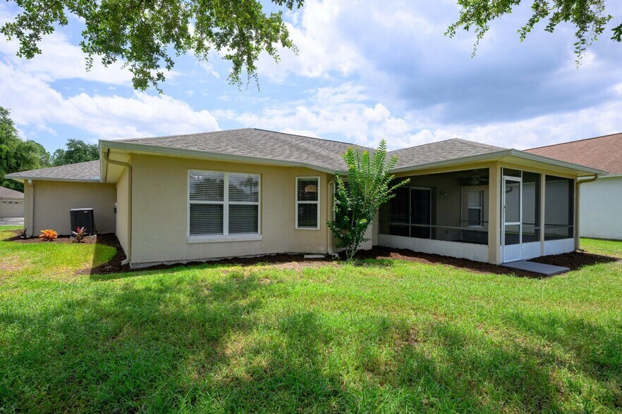 Building Photo - 1712 Arash Cir