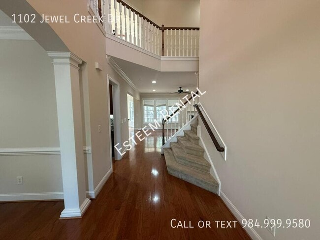 Building Photo - 1102 Jewel Creek Dr