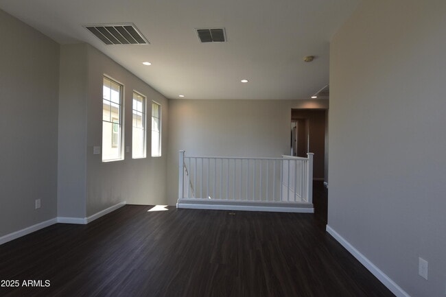 Building Photo - 250 E Wisteria Dr