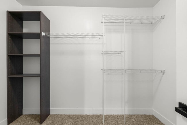 Building Photo - 5542 W 64th St