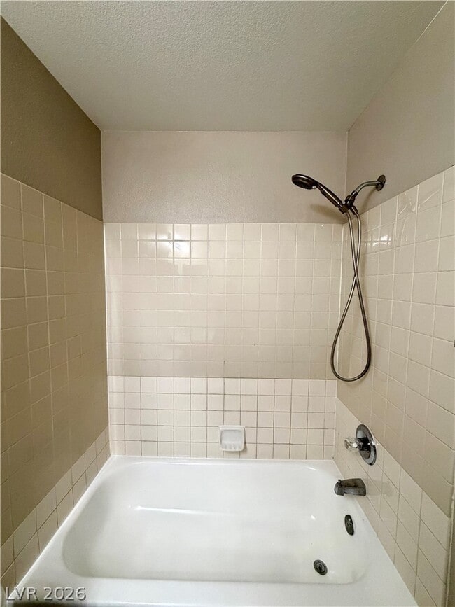 Building Photo - 5712 Viberti Ct