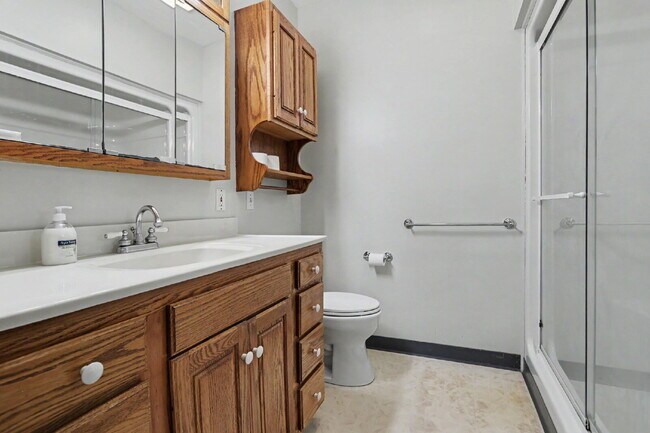 Building Photo - Secluded Farmhouse on over 1.5 acres.  $1990/ Month.  3 beds/ 2 baths