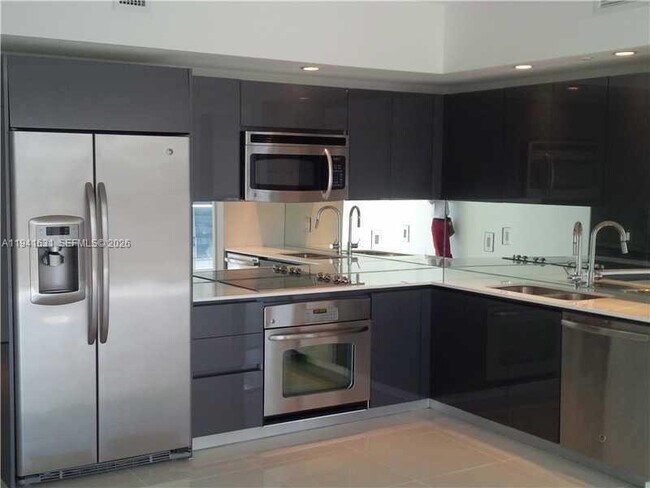 Building Photo - 31 SE 6th St