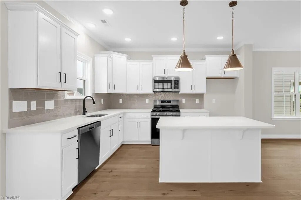 Building Photo - 1714 Creekline Dr