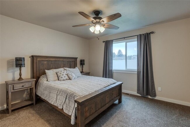 Building Photo - Beautiful Kalispell Home