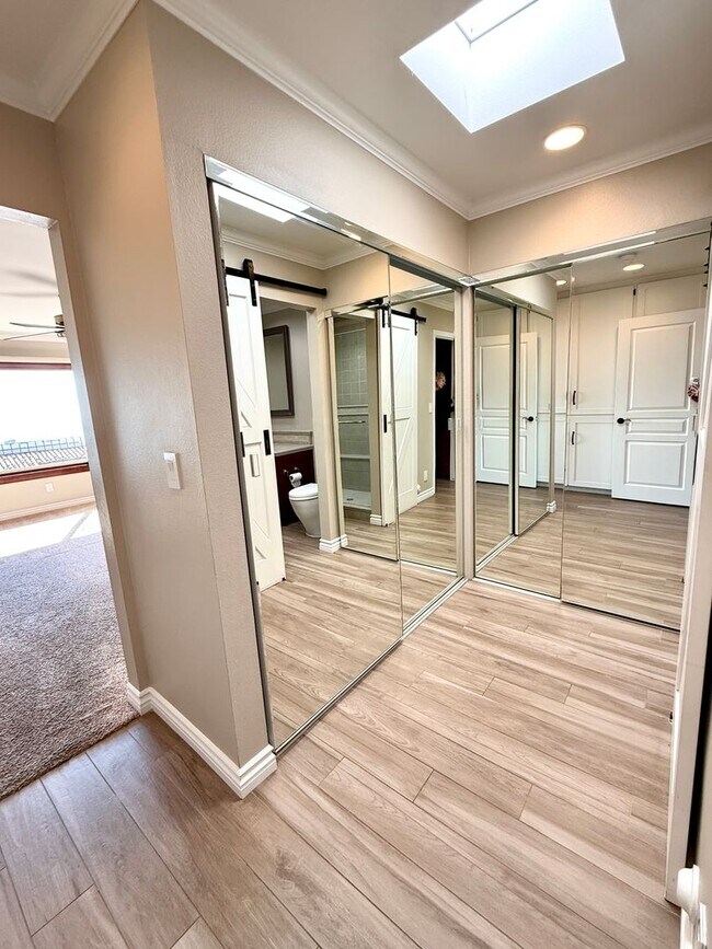 Building Photo - Coveted Highpoint Property