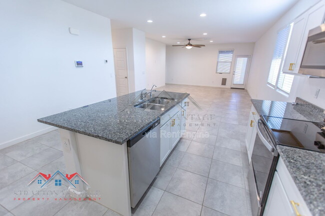 Building Photo - 1673 N Wrigley Dr